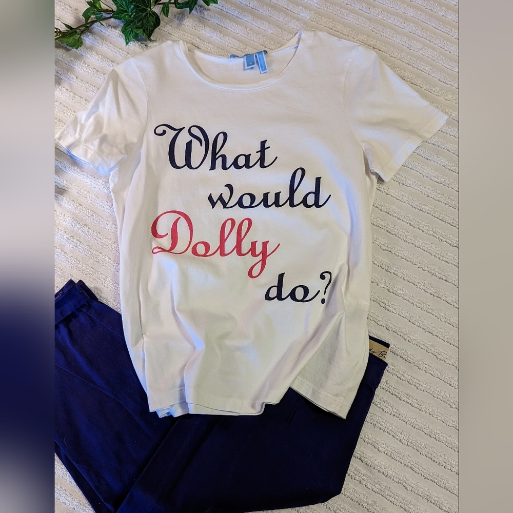 {Draper James} WWDD tee shirt
